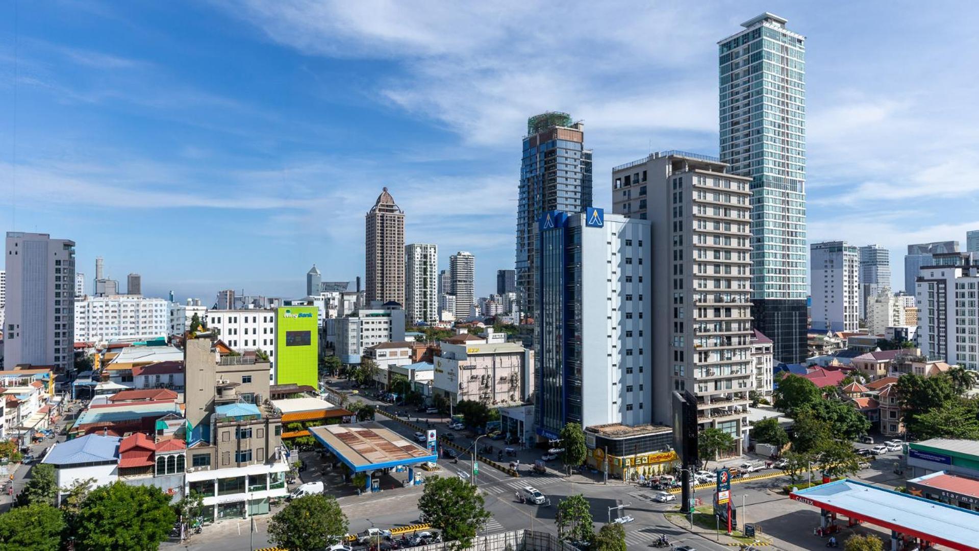 Real Hope Apartments Phnom Penh - Free Laundry エクステリア 写真