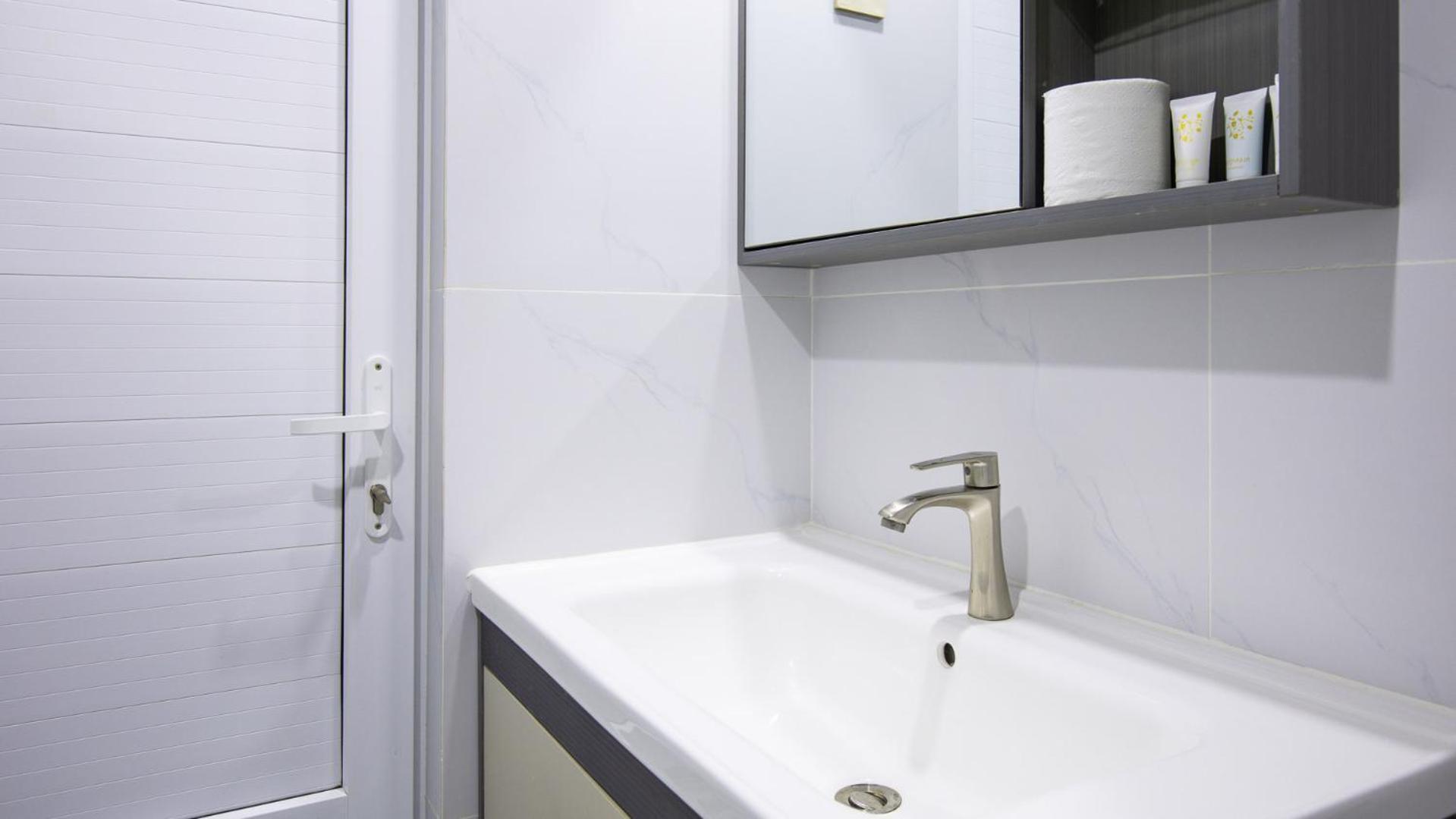 Real Hope Apartments Phnom Penh - Free Laundry エクステリア 写真